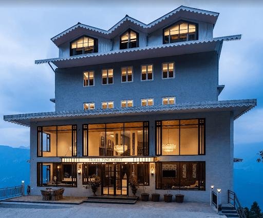 UDAAN HOTELS | HOTEL PINE CREST PELLING