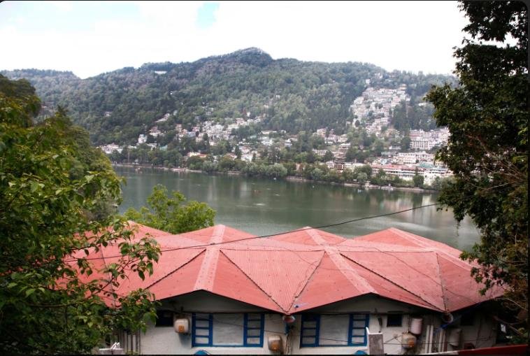 Manu Maharani Regency By Royal Collection Hotels