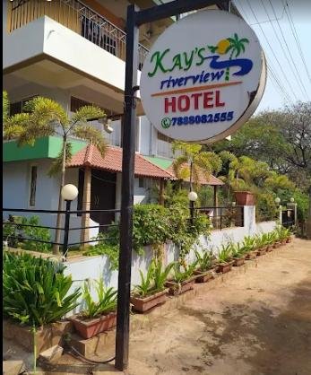 Kays Riverview Resort