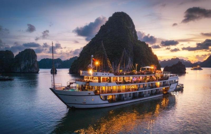 Alisa Premier Cruise- Best Cruise in Halong Bay