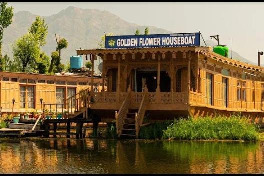 Golden Flower Heritage Housebaot