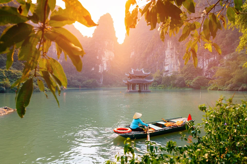 Facinating Vietnam 7 Days  : 3N Danang 3N Hanoi
